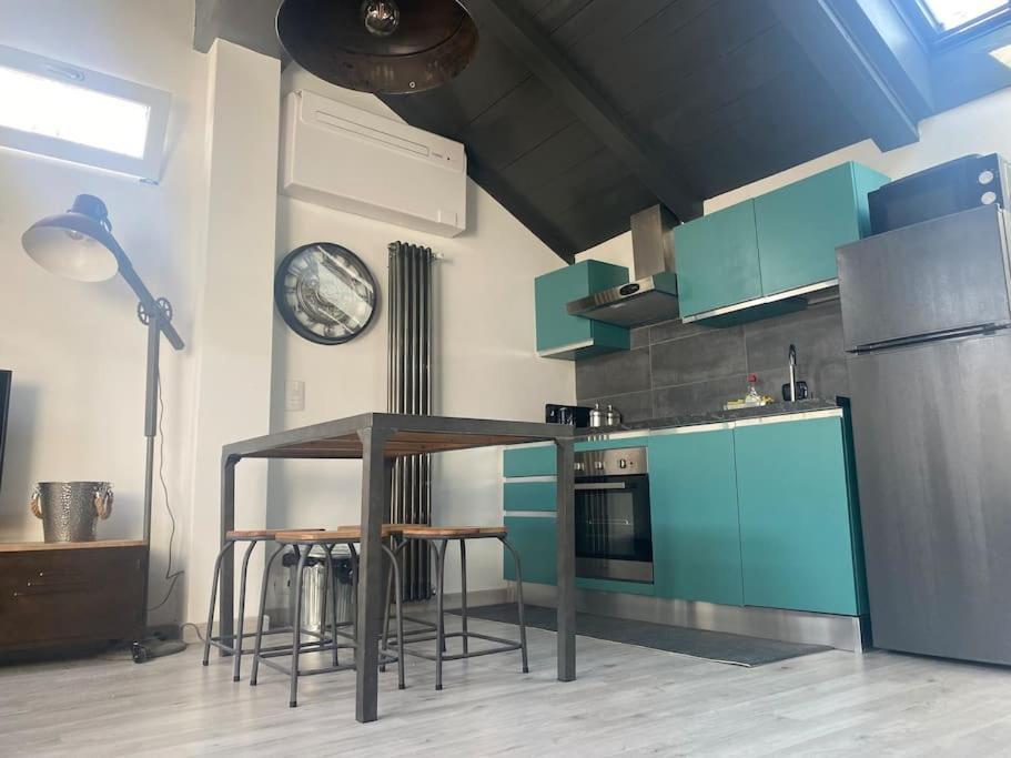 Apartamento Industrial Cozy Loft Milán Exterior foto